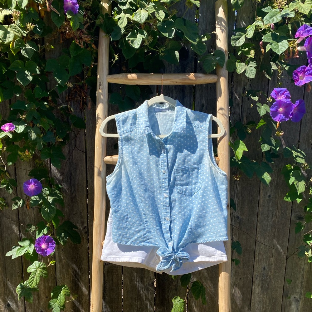 Faded baby blue tank top with front knot
